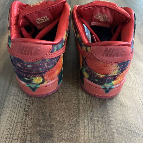 Nike SB Dunk Low X The Wizard Of Oz Ruby Men Size 6.5 / Women 8 Ruby Red Shoes